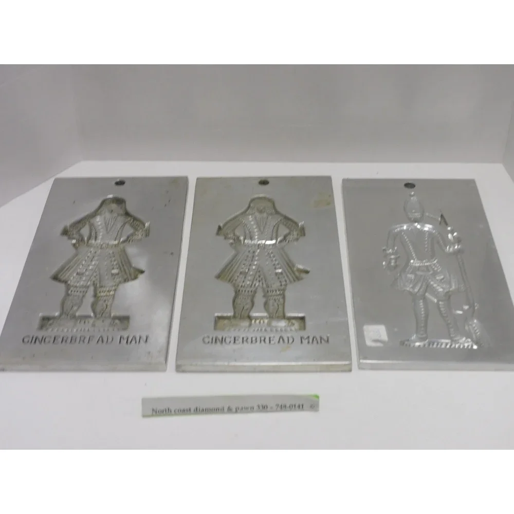 Colonial Williamsburg Virginia Metalcrafters Gingerbread Man Soldier Molds 3pc